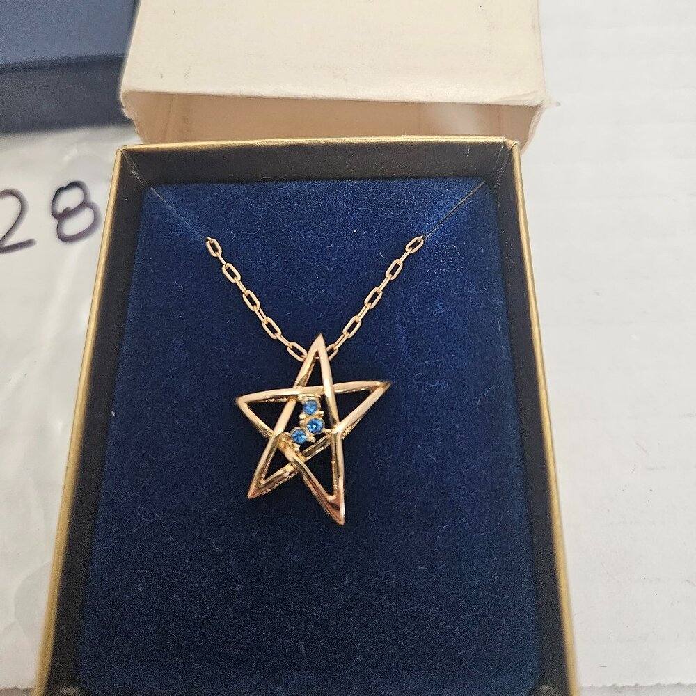 FULLER BRUSH COMPANY FALLING STAR NECKLACE PENDANT